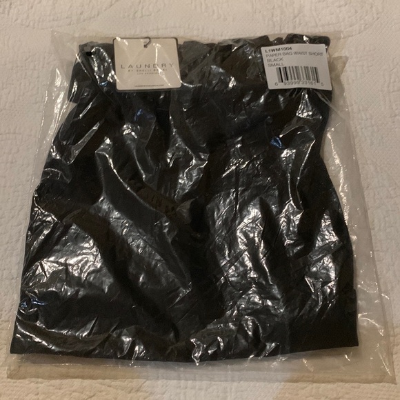 Laundry by Shelli Segal Paperbag shorts. NWT. Small - Picture 3 of 8